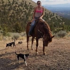 Meet your Posher, Stephanie